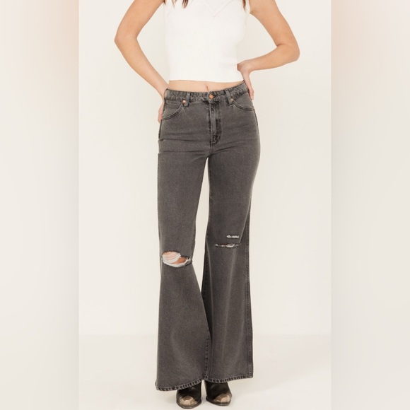 WRANGLER Women's Heart Patch Wanderer Flare Jeans NWT FESTIVAL ANTHRO COWGIRL 26 - Picture 8 of 12